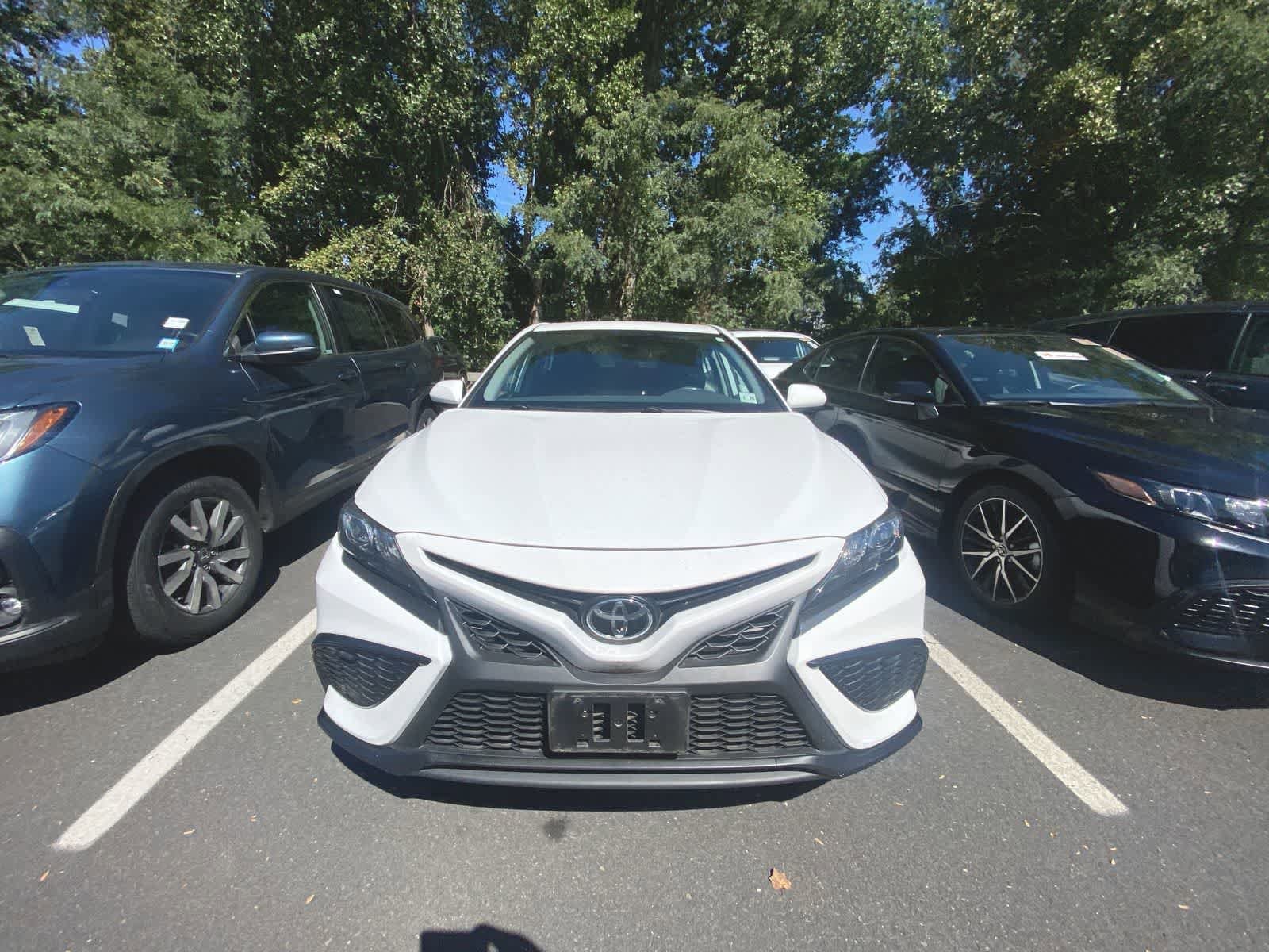 Used 2021 Toyota Camry SE with VIN 4T1G11AK6MU421071 for sale in Freehold, NJ