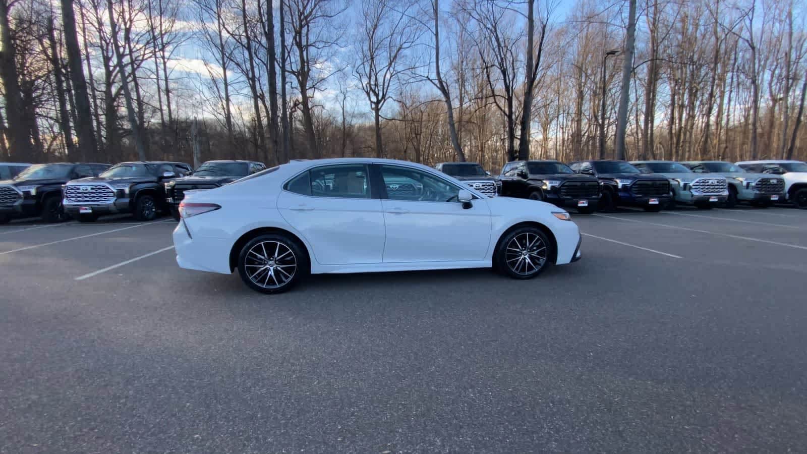 Thumbnail: 2023 Toyota Camry - 9