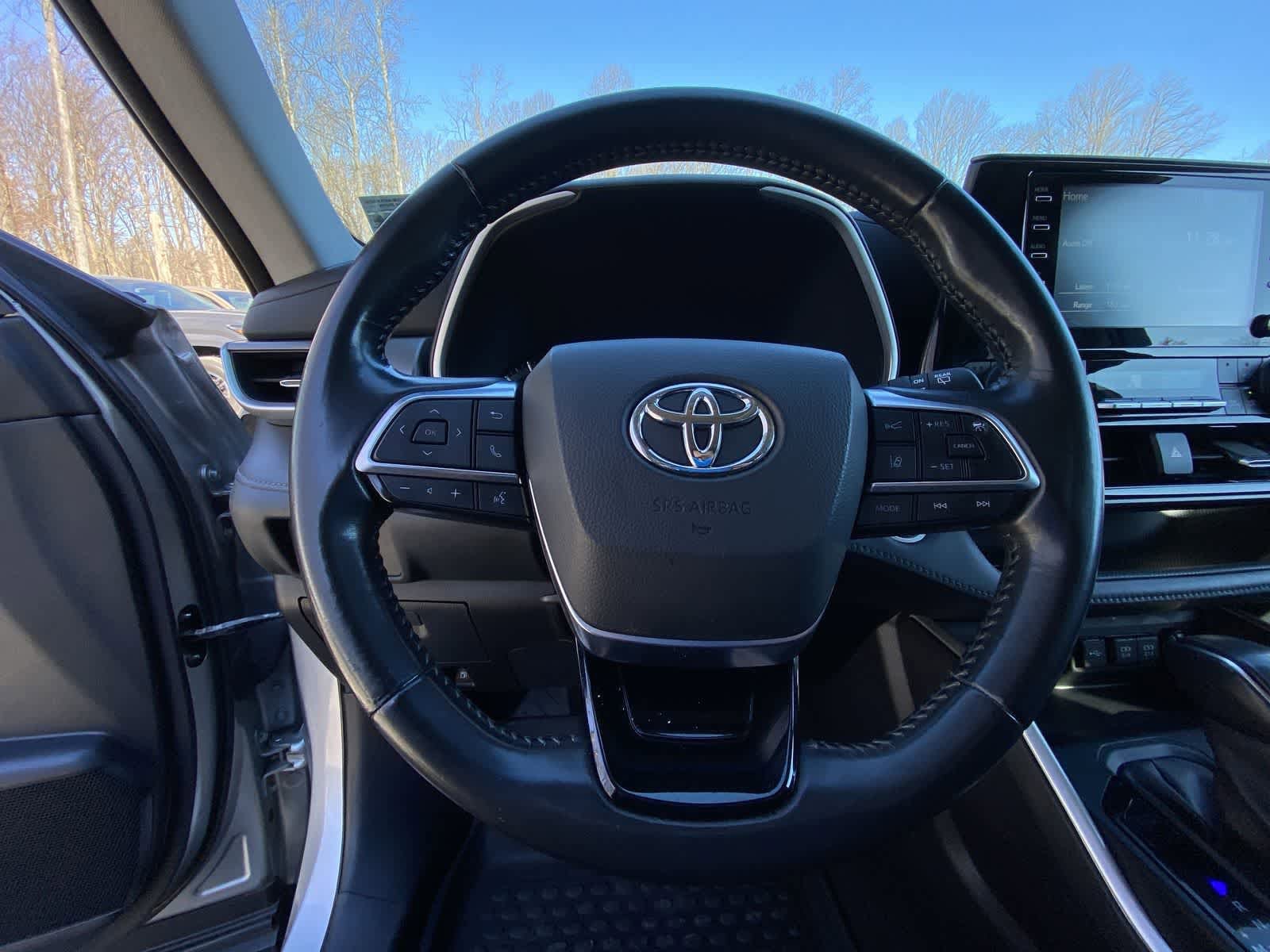 Thumbnail: 2021 Toyota Highlander - 31