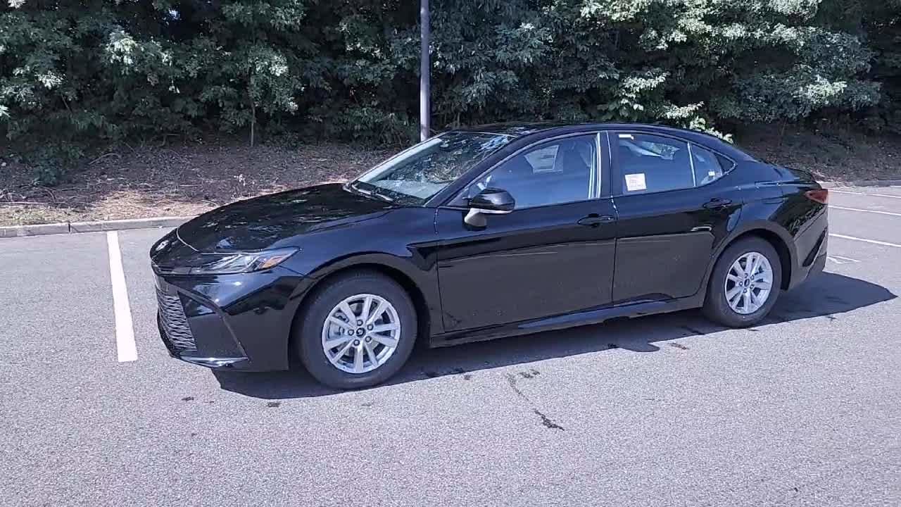 Thumbnail: 2025 Toyota Camry - 4