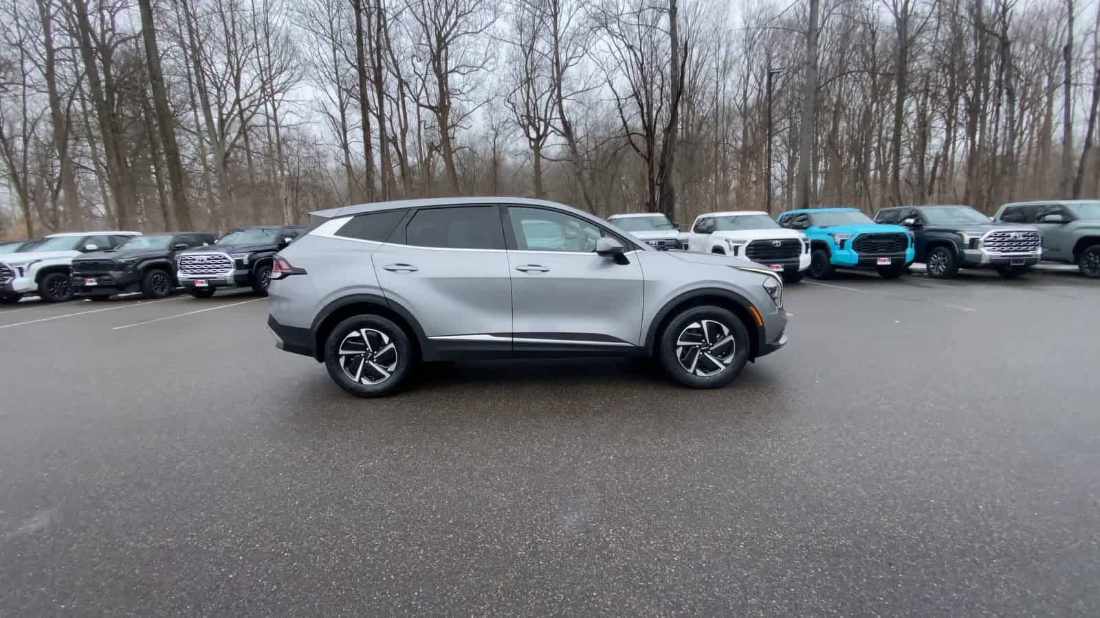 Thumbnail: 2023 Kia Sportage - 12