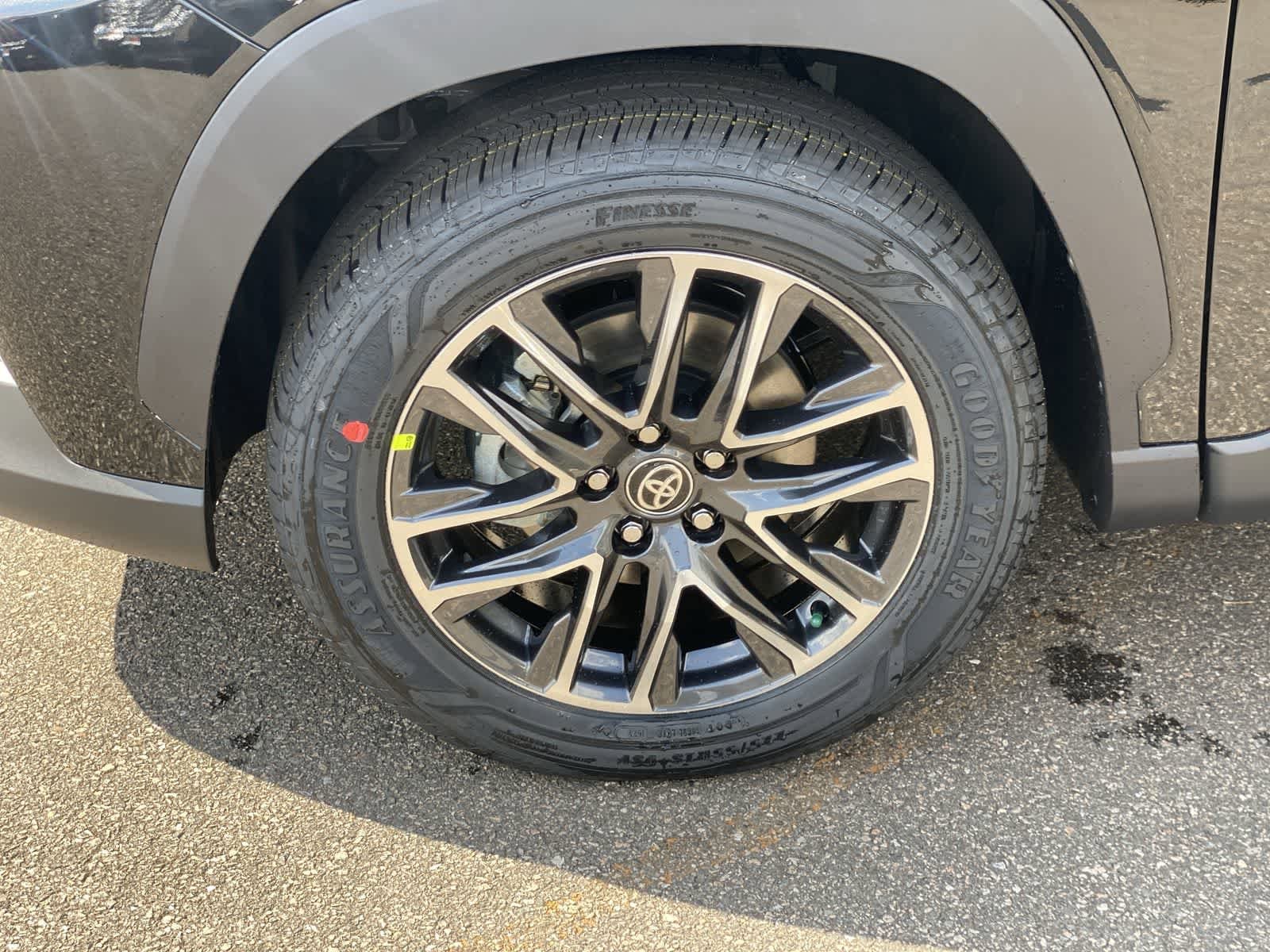 Thumbnail: 2026 Toyota Corolla Cross - 11