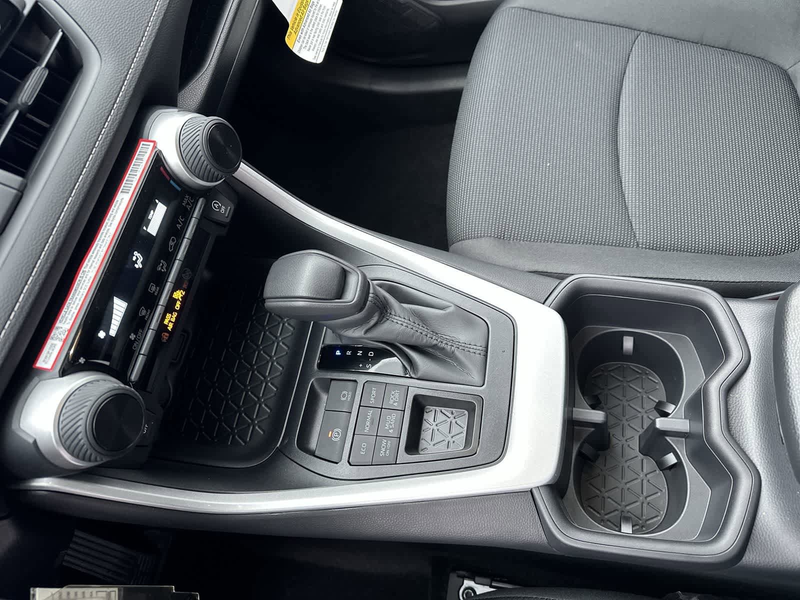 Thumbnail: 2025 Toyota RAV4 - 25