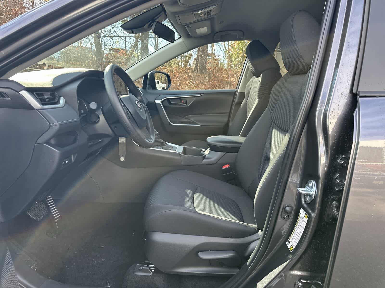 Thumbnail: 2025 Toyota RAV4 - 23