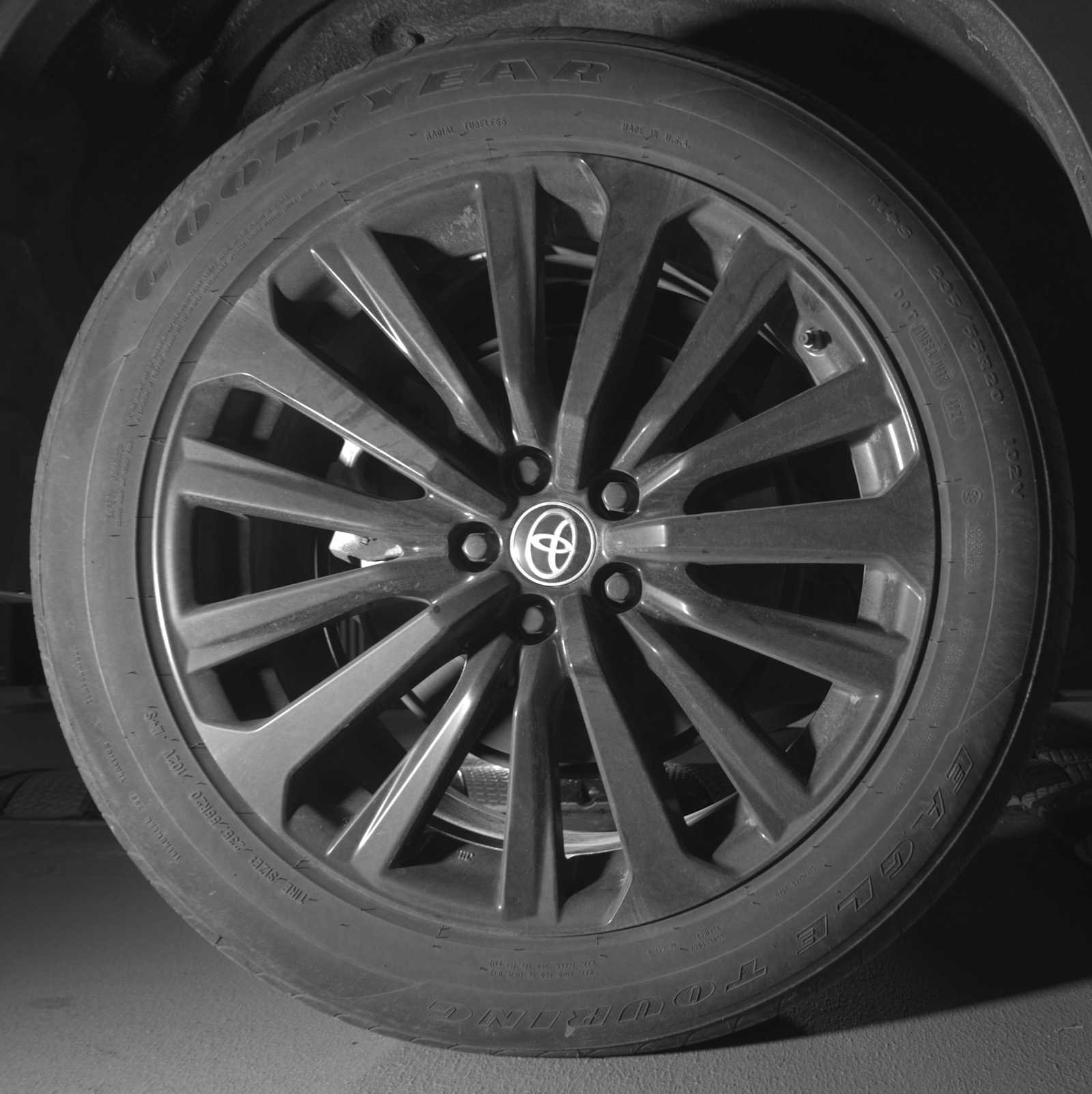 Thumbnail: 2025 Toyota Highlander - 12