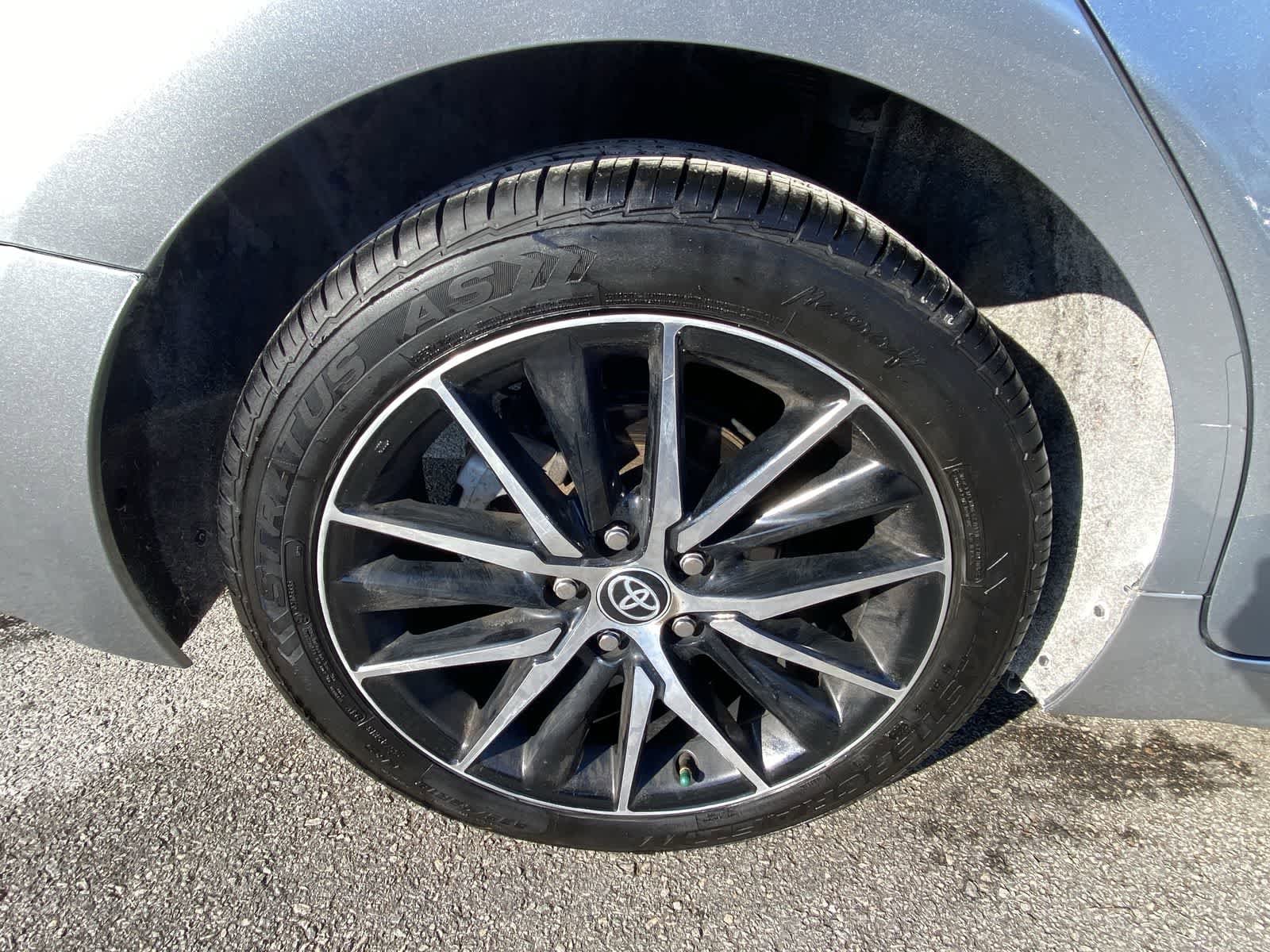 Thumbnail: 2023 Toyota Camry - 18