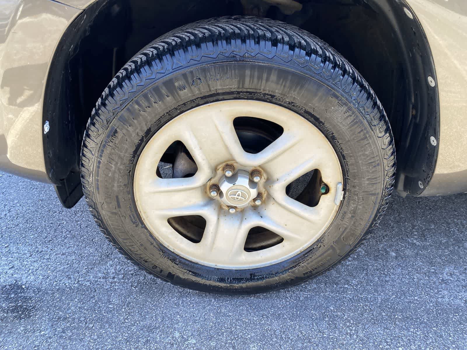 Thumbnail: 2011 Toyota RAV4 - 11