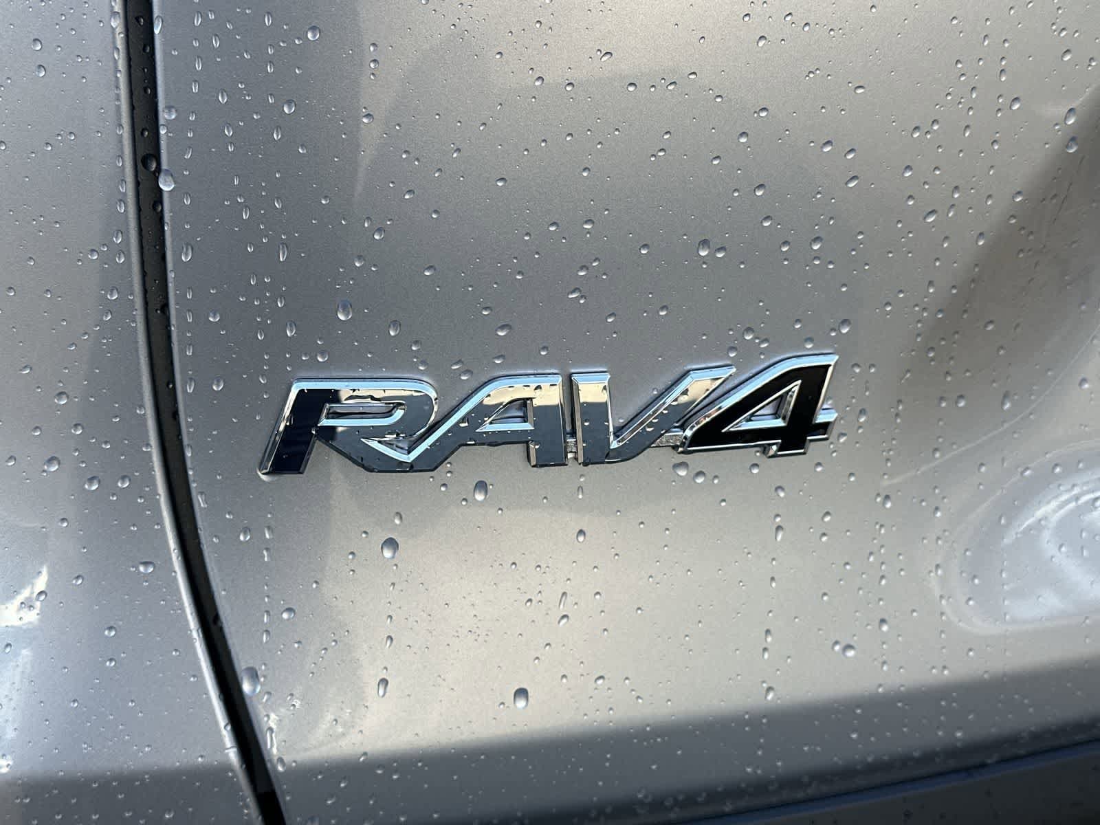 Thumbnail: 2025 Toyota RAV4 - 16