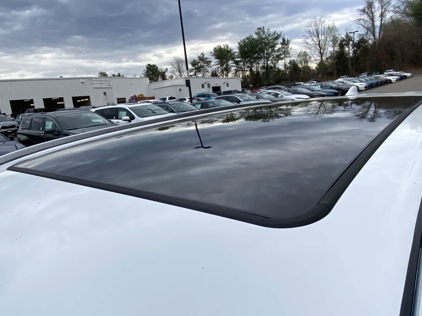 Thumbnail: 2025 Toyota Highlander - 18