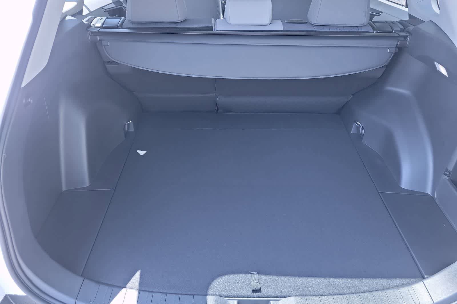 2025 Toyota RAV4 XLE 18