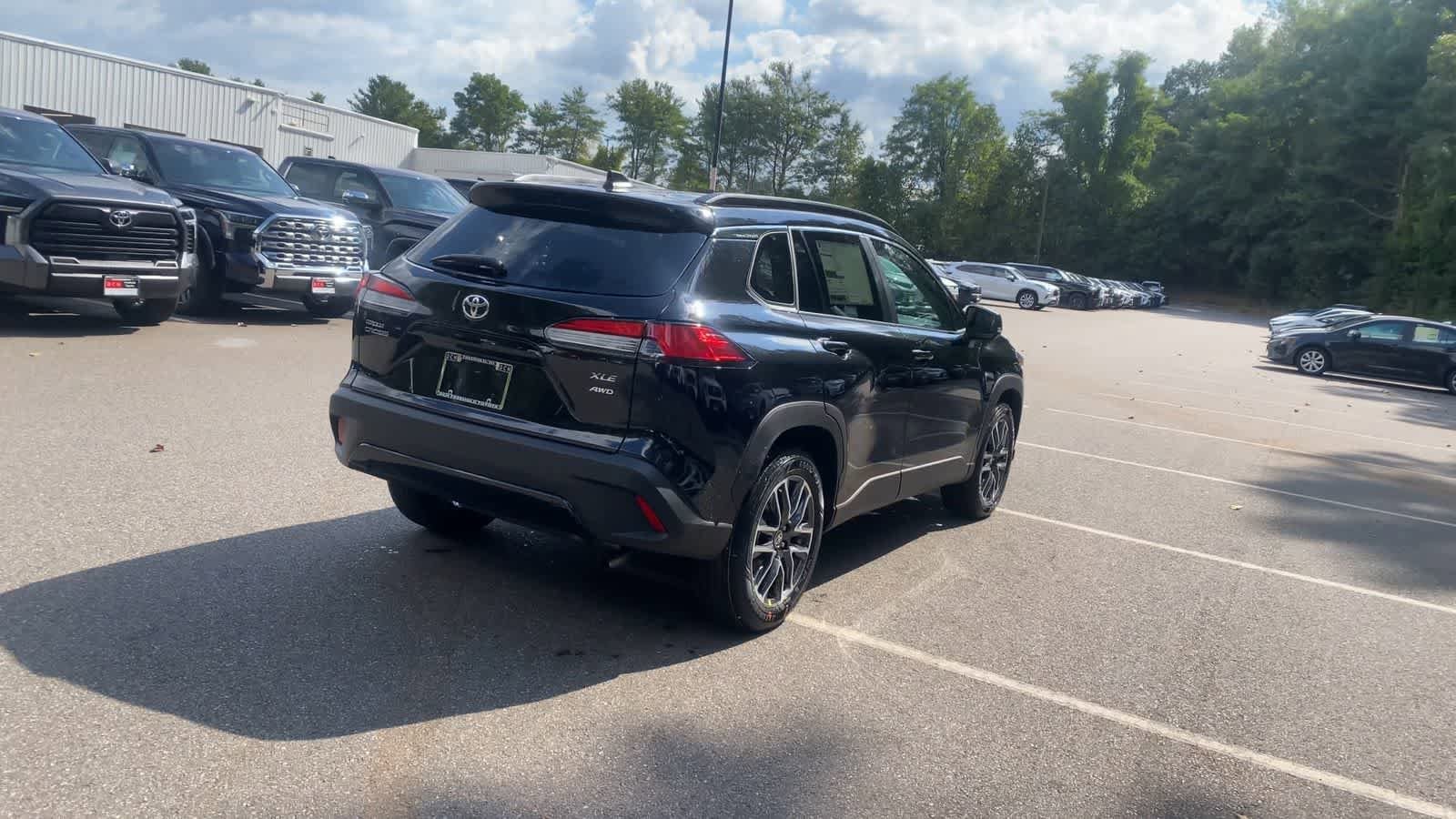 Thumbnail: 2026 Toyota Corolla Cross - 8