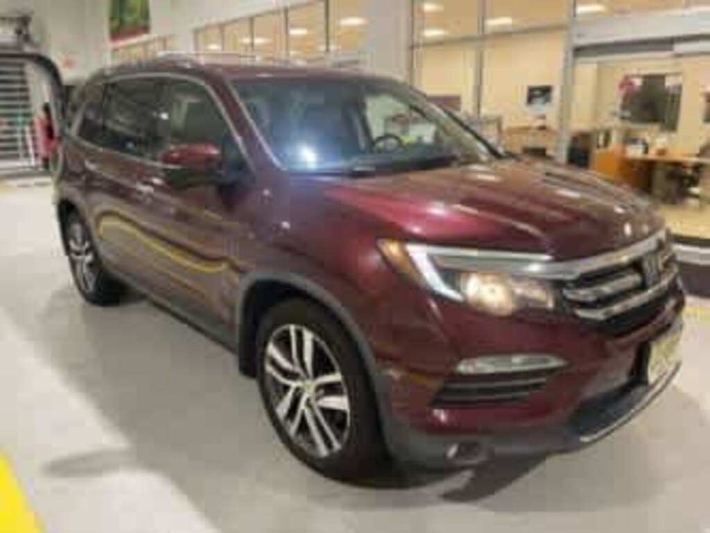 Used 2018 Honda Pilot Touring AWD SUV