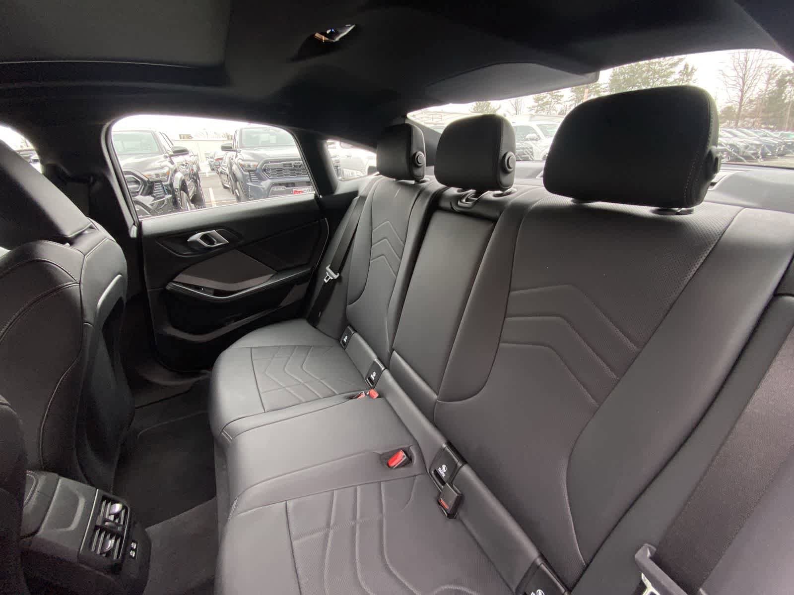 Thumbnail: 2025 BMW 2 Series - 27