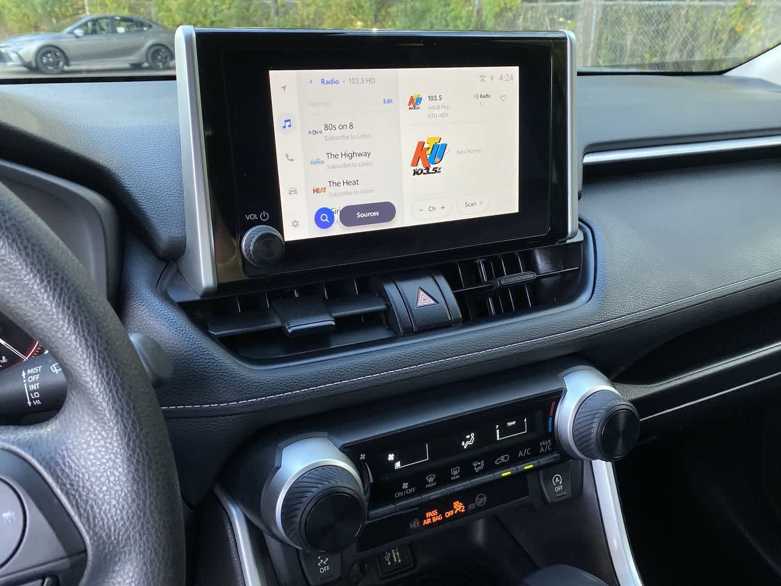 Thumbnail: 2024 Toyota RAV4 - 26