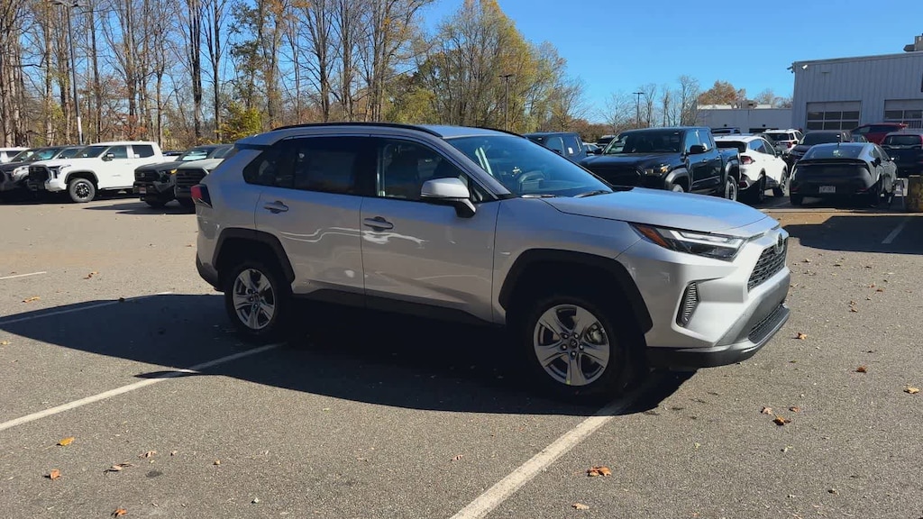 New 2025 Toyota RAV4 Hybrid XLE SUV