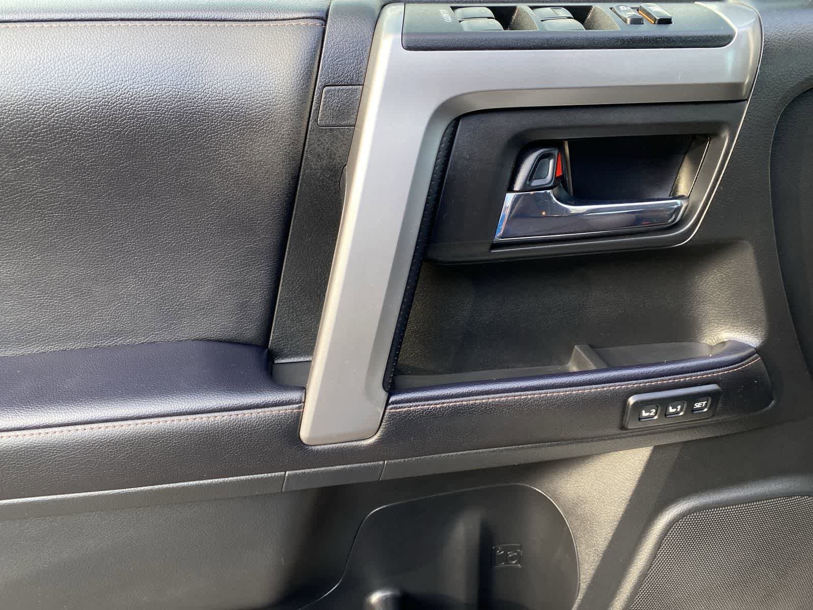 Thumbnail: 2022 Toyota 4Runner - 22