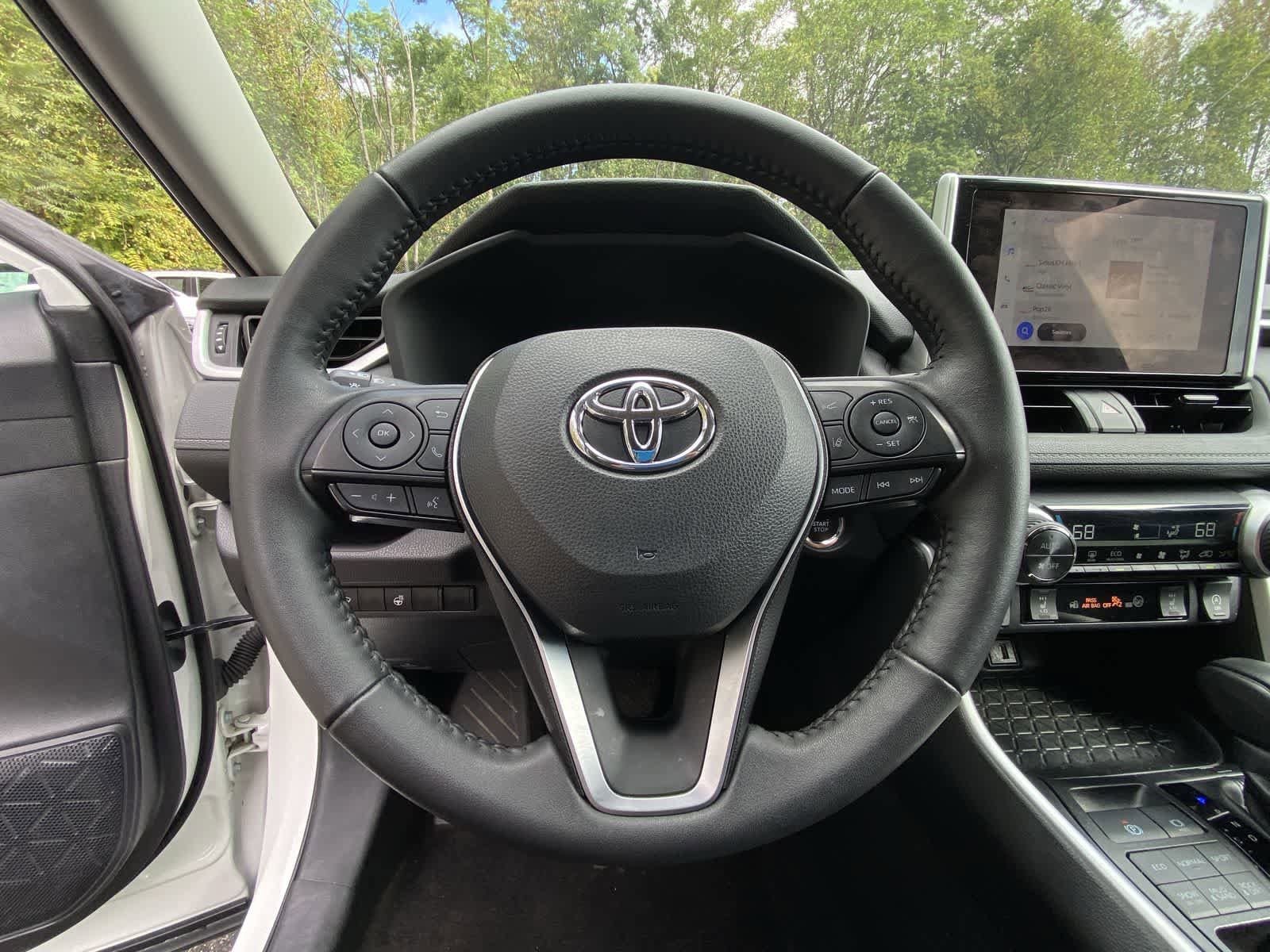 Thumbnail: 2024 Toyota RAV4 - 25