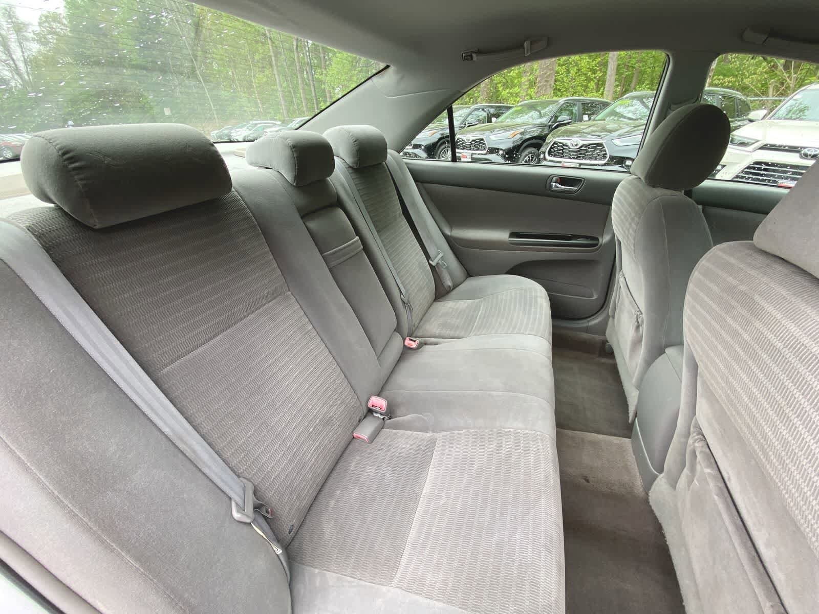 2006 Toyota Camry LE 23
