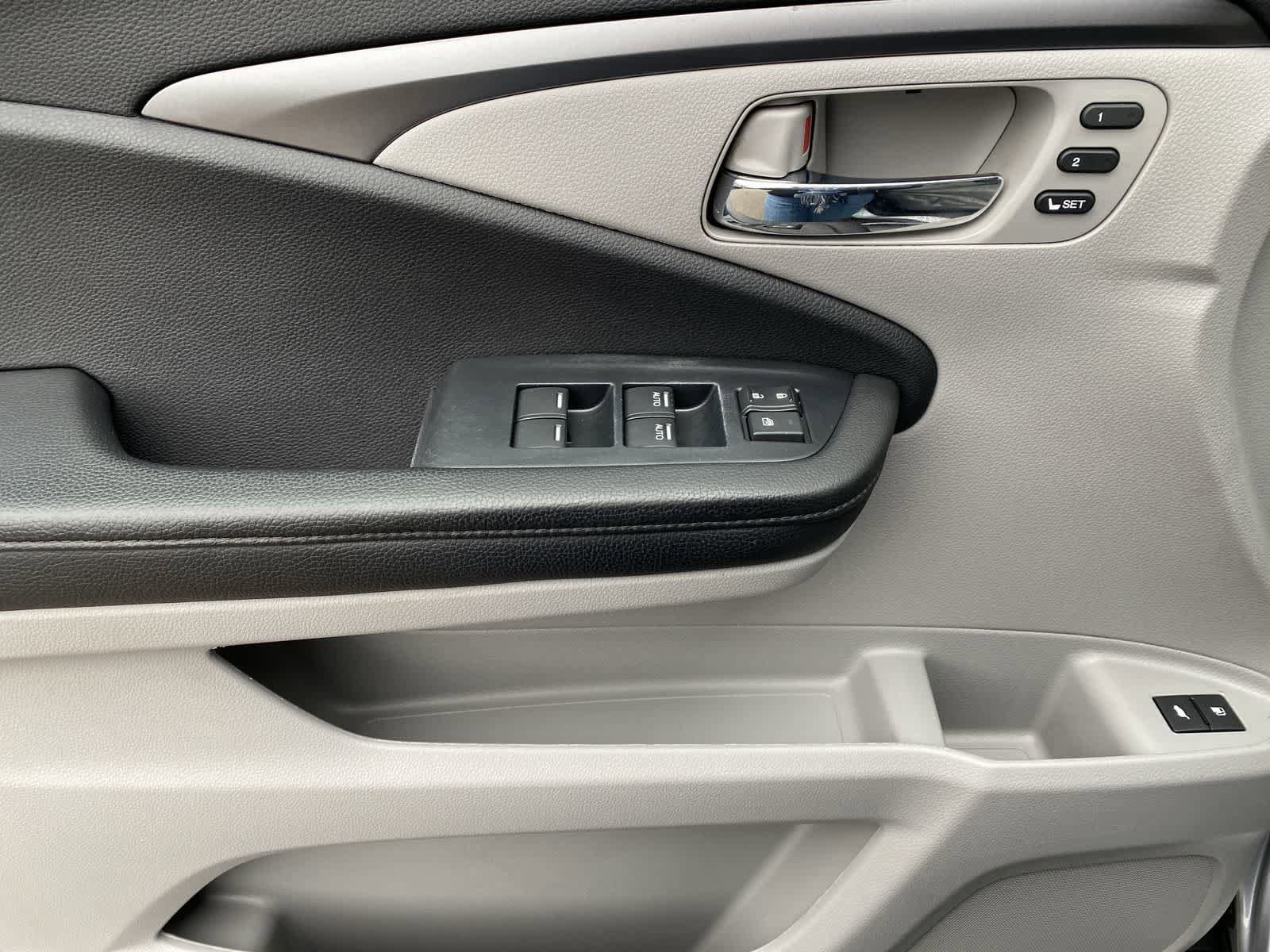 Thumbnail: 2022 Honda Pilot - 26