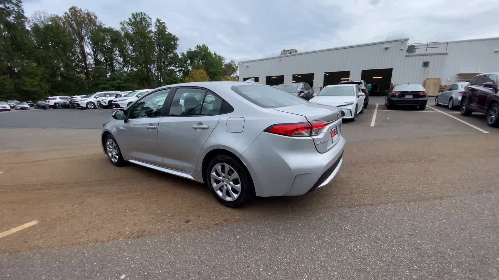 Thumbnail: 2022 Toyota Corolla - 6