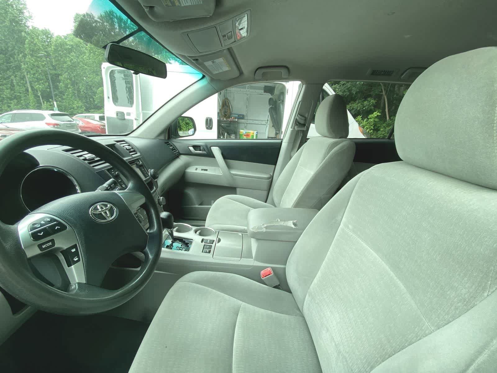 Thumbnail: 2013 Toyota Highlander - 7