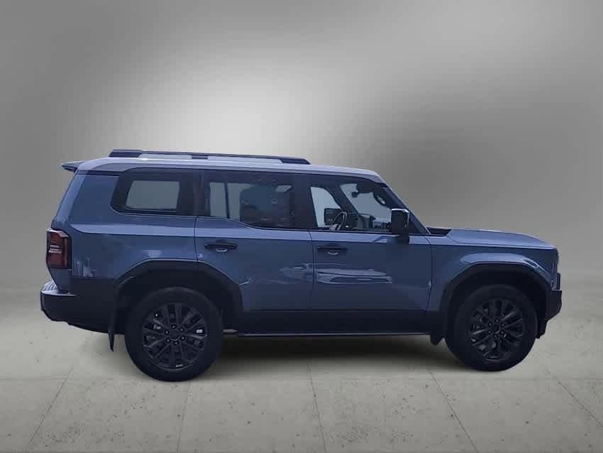2025 Toyota Land Cruiser  9