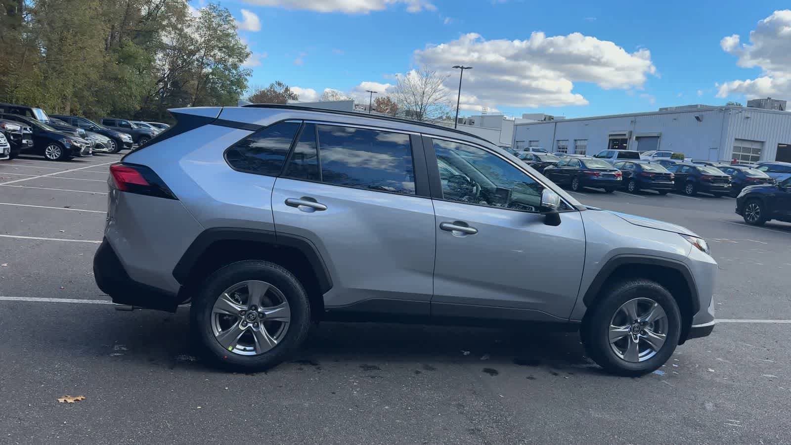 Thumbnail: 2025 Toyota RAV4 - 9