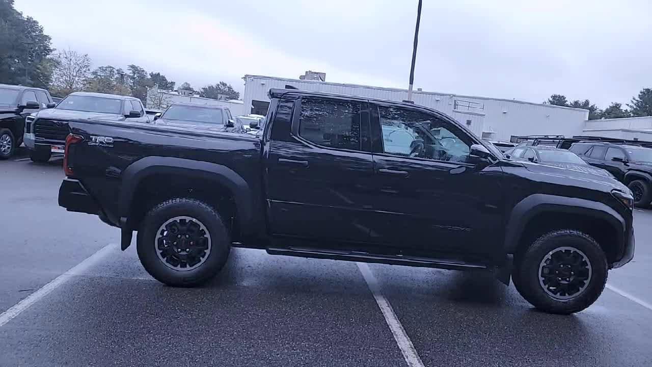 Thumbnail: 2025 Toyota Tacoma - 9