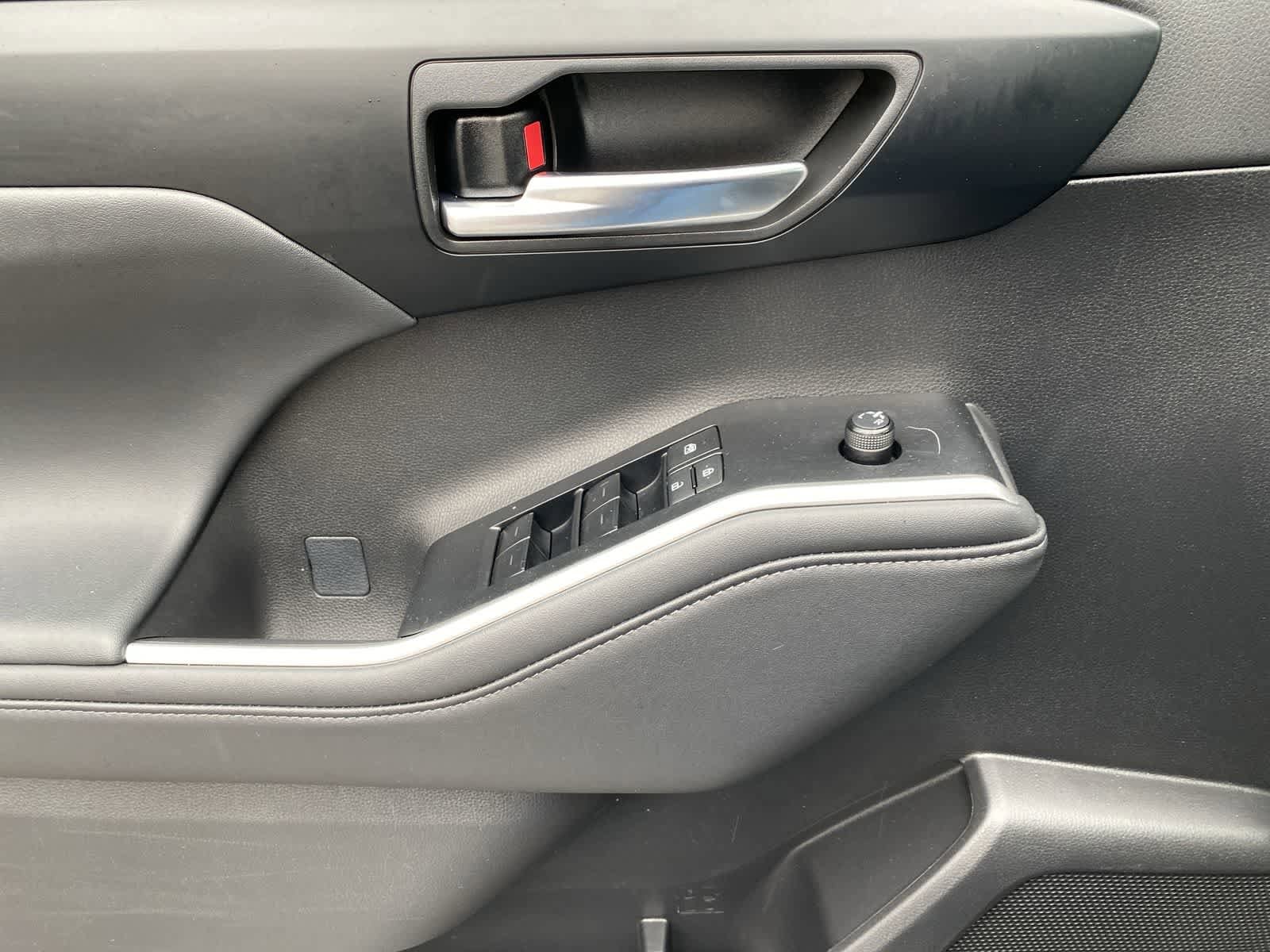 Thumbnail: 2025 Toyota Highlander - 19