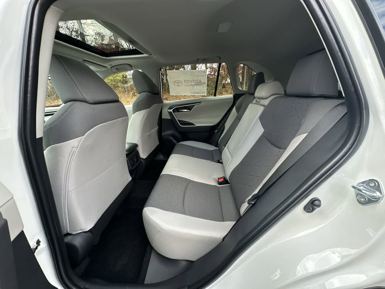 Thumbnail: 2025 Toyota RAV4 - 26