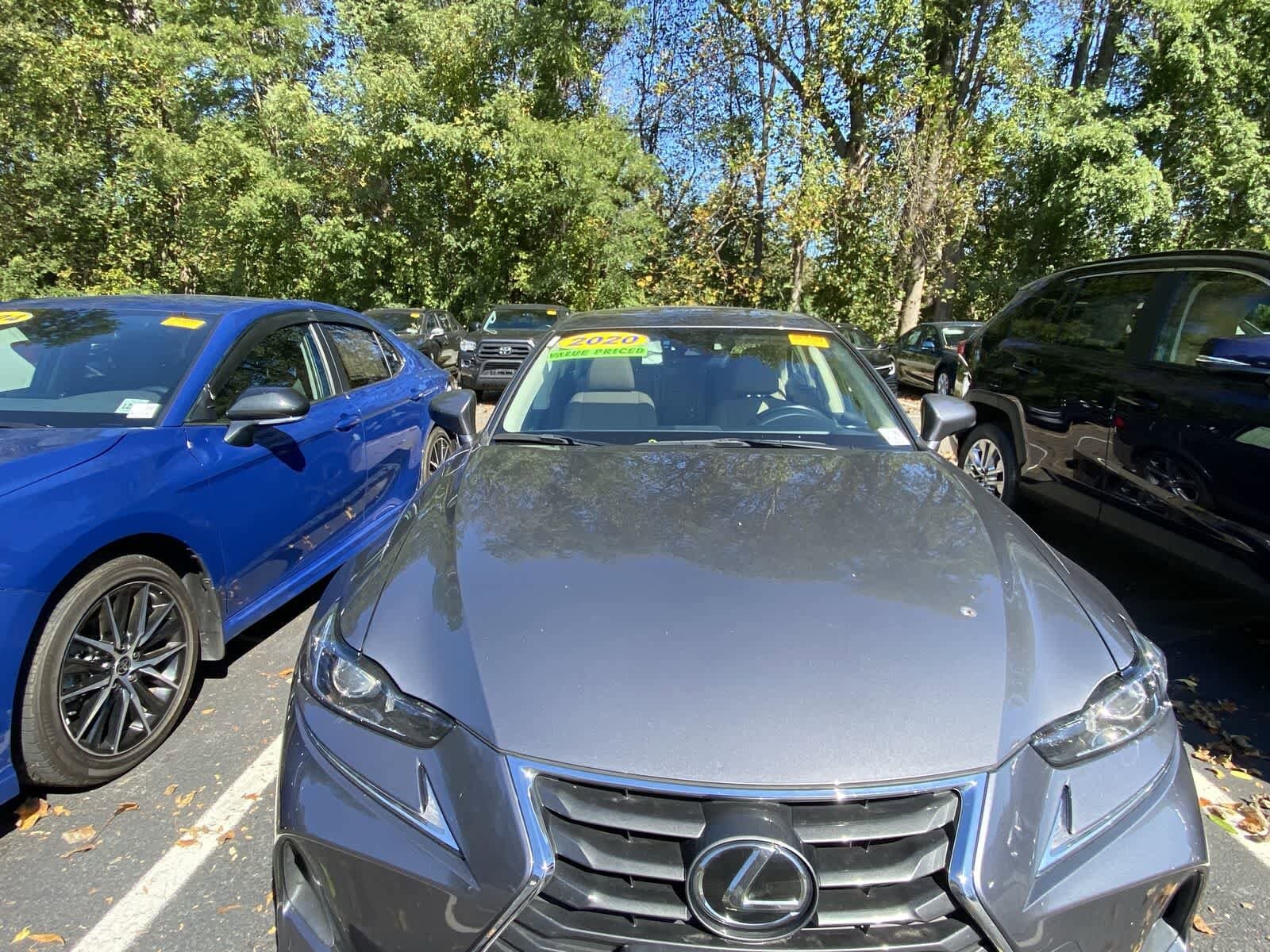 2020 Lexus IS 300 photo 2