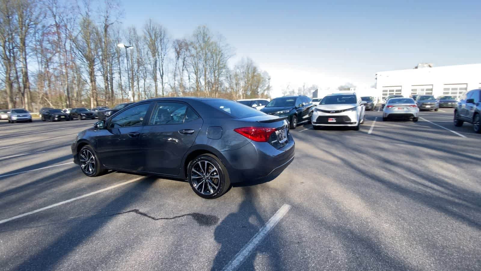 Thumbnail: 2018 Toyota Corolla - 9