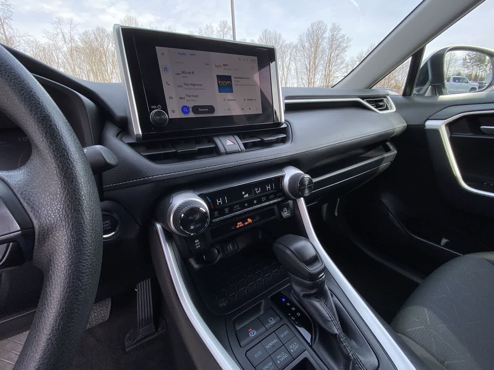 Thumbnail: 2025 Toyota RAV4 - 20