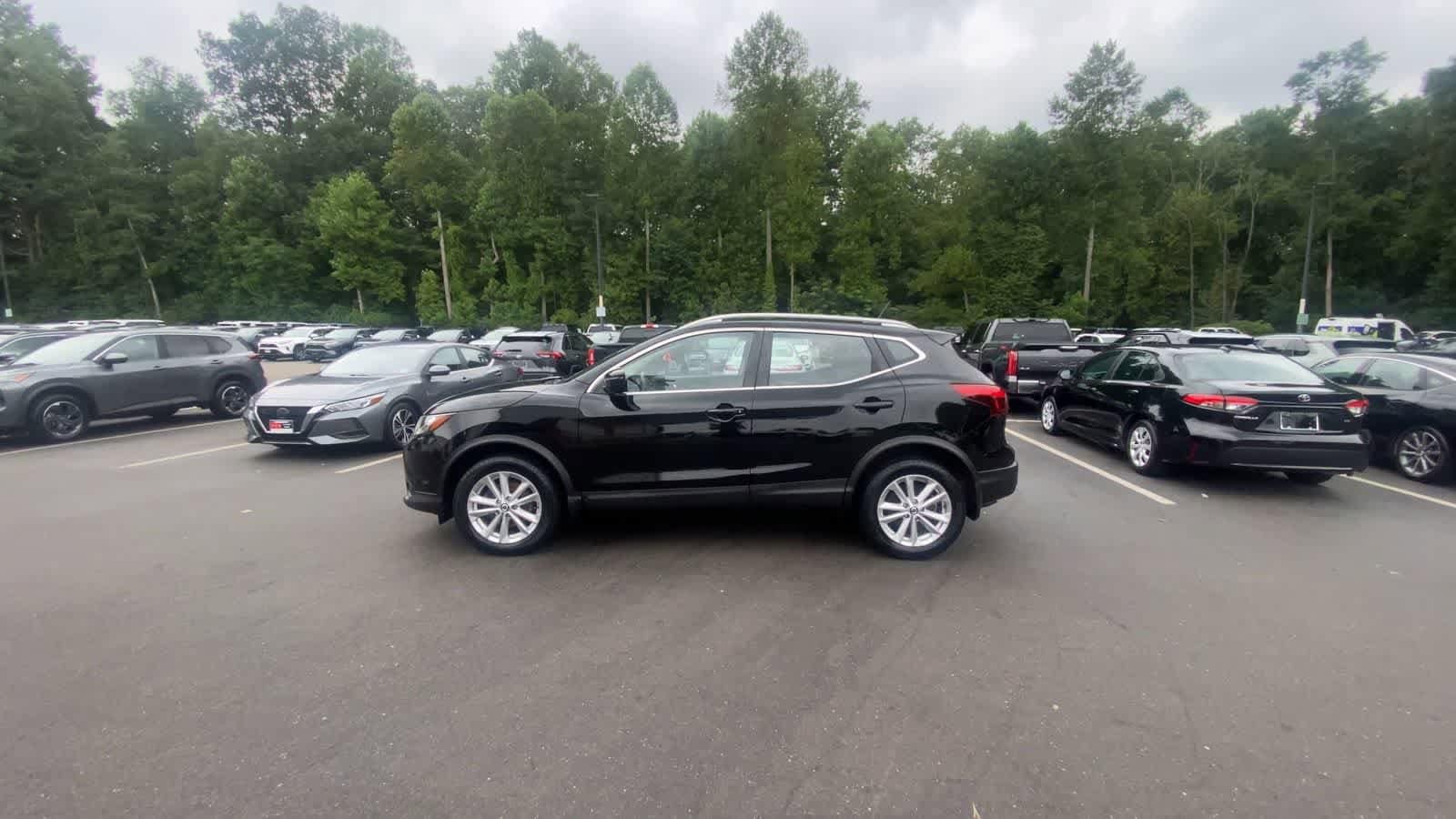 Thumbnail: 2019 Nissan Rogue Sport - 5