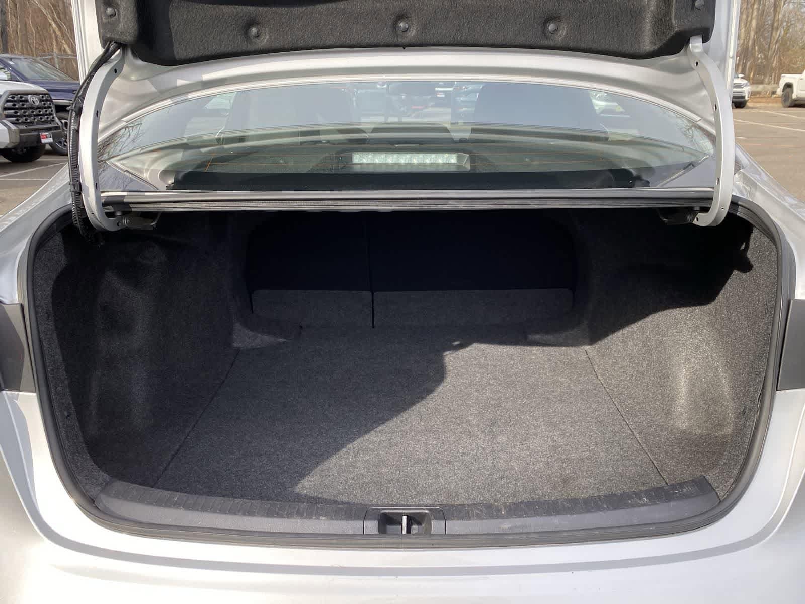 Thumbnail: 2025 Toyota Corolla - 11