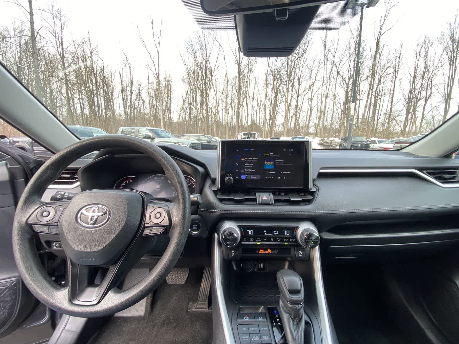 Thumbnail: 2025 Toyota RAV4 - 19