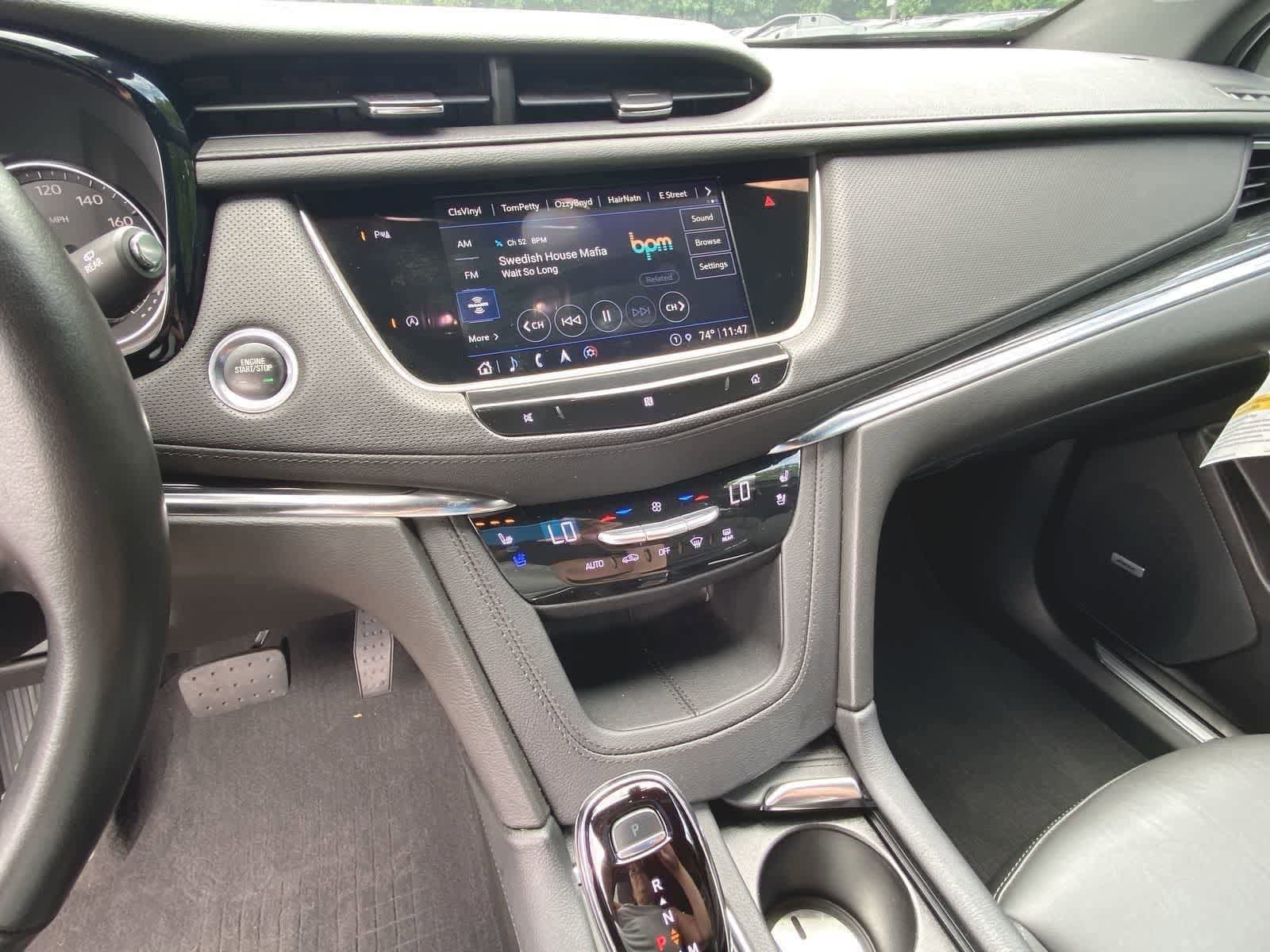 Thumbnail: 2021 Cadillac XT5 - 20