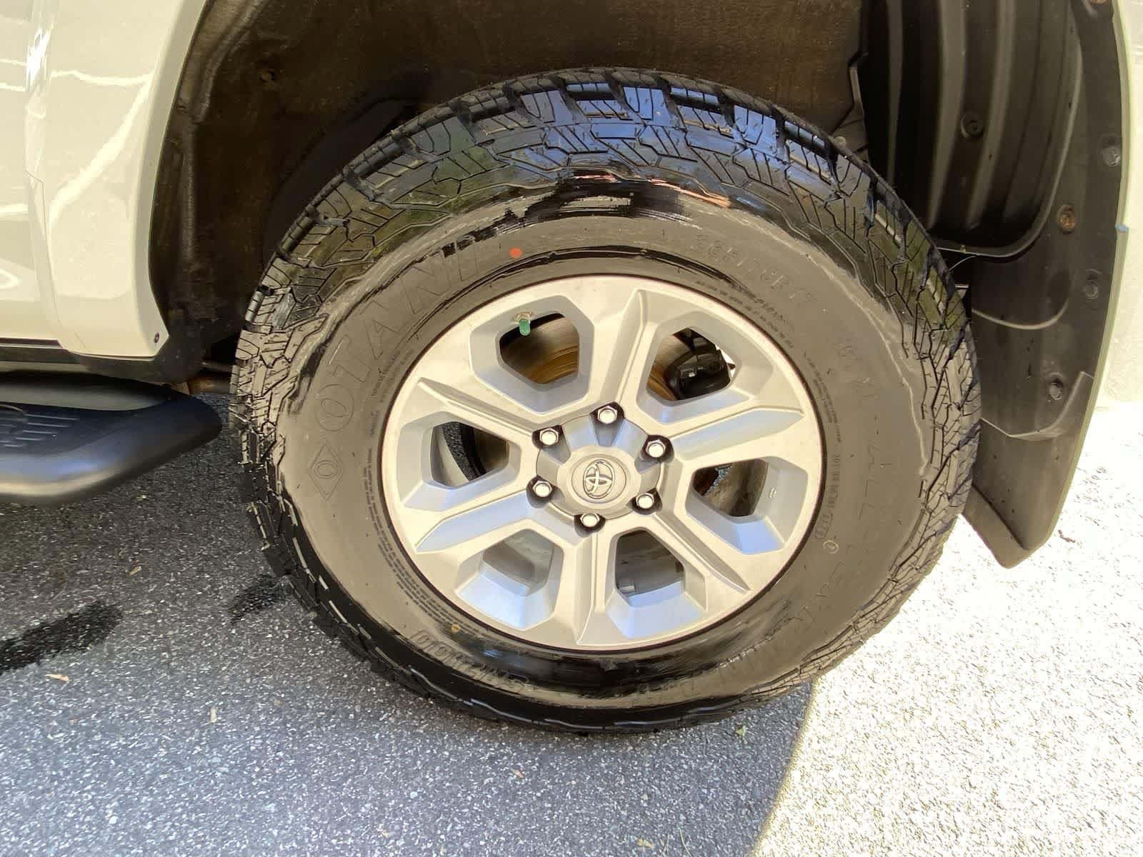 Thumbnail: 2020 Toyota 4Runner - 12