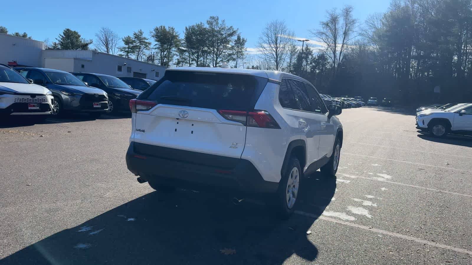 Thumbnail: 2025 Toyota RAV4 - 8