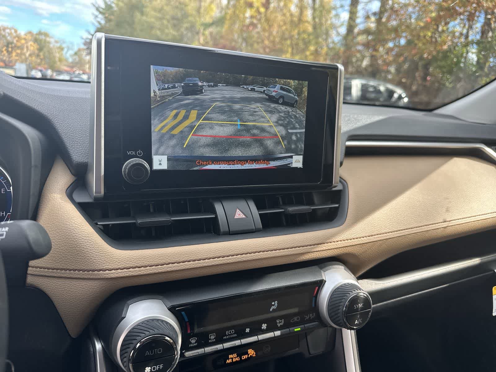 Thumbnail: 2025 Toyota RAV4 - 20