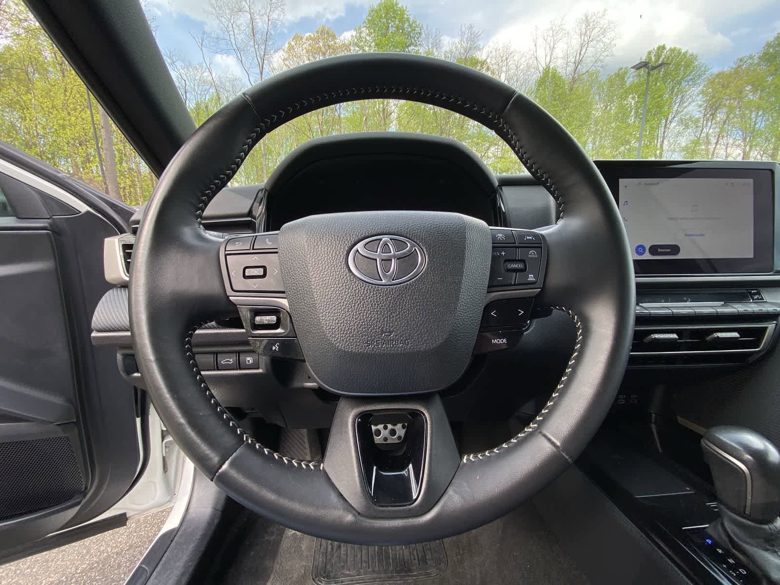 Thumbnail: 2025 Toyota Camry - 25