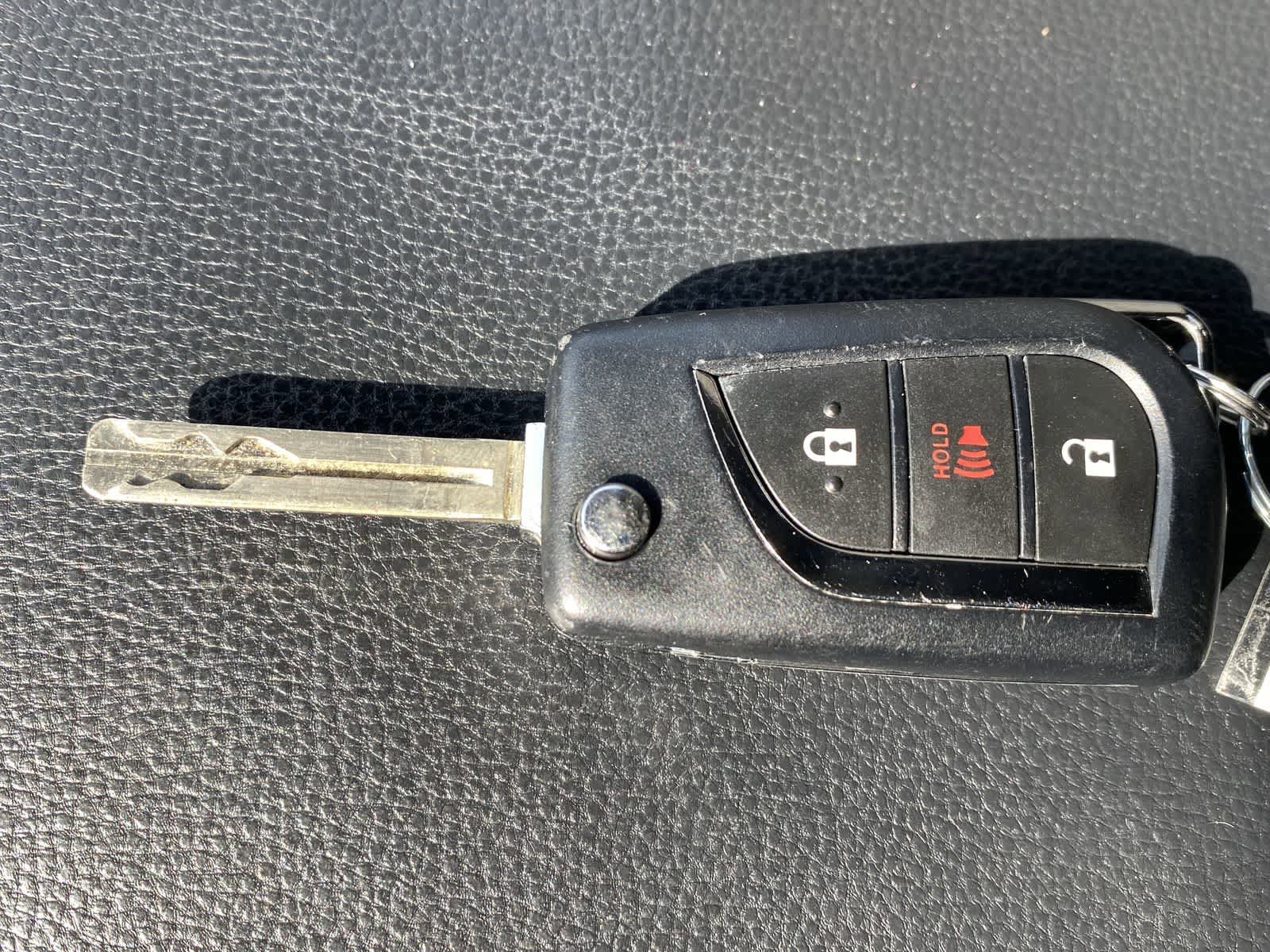 Thumbnail: 2025 Toyota RAV4 - 34