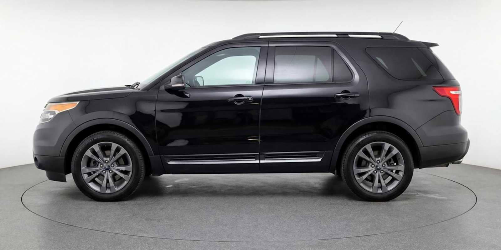 Thumbnail: 2023 Ford Explorer - 6