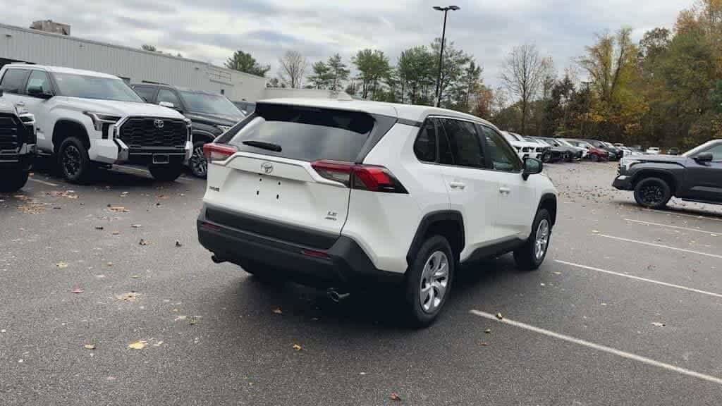 Thumbnail: 2025 Toyota RAV4 - 15