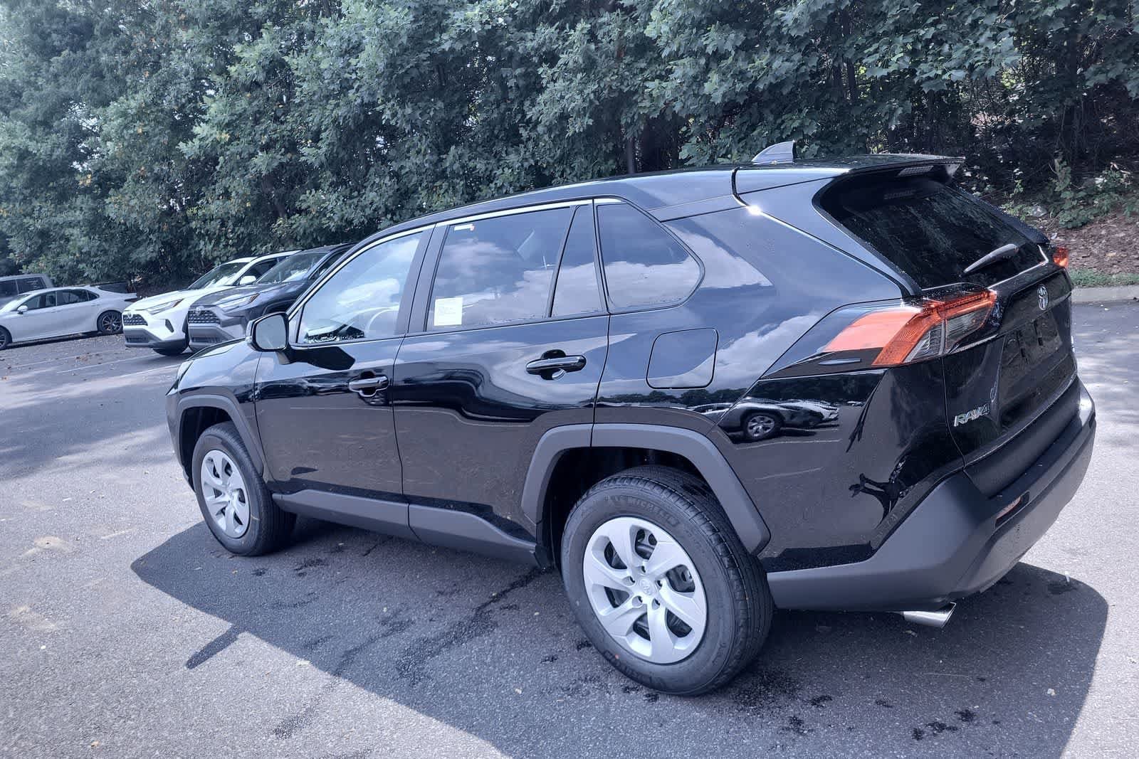 Thumbnail: 2025 Toyota RAV4 - 12