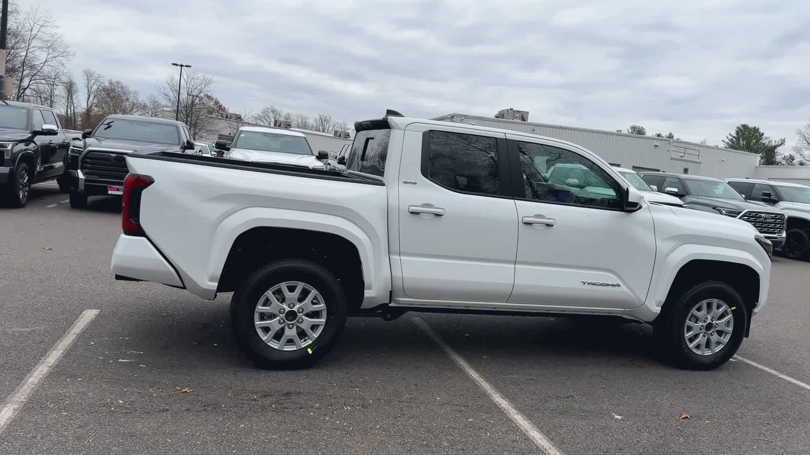 Thumbnail: 2025 Toyota Tacoma - 9