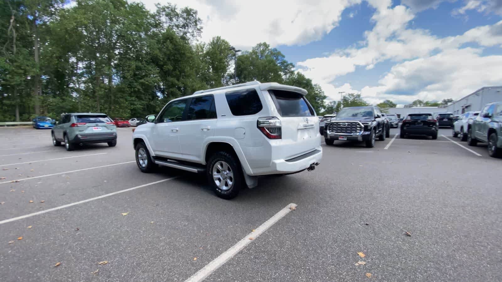 Thumbnail: 2014 Toyota 4Runner - 6