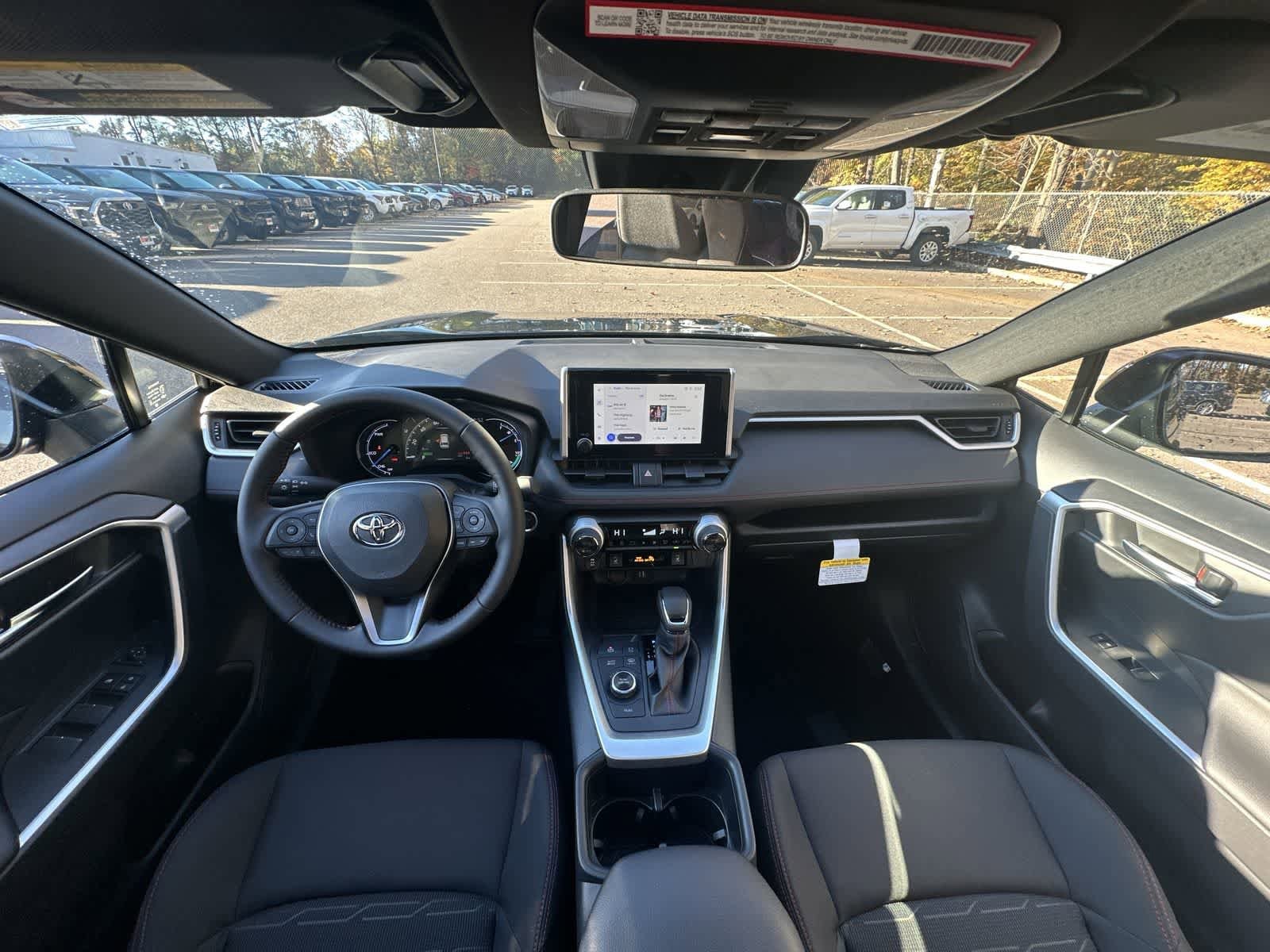 Thumbnail: 2025 Toyota RAV4 - 31