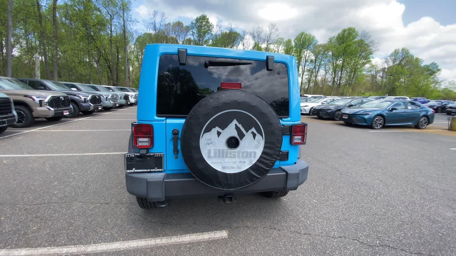 Thumbnail: 2017 Jeep Wrangler - 9