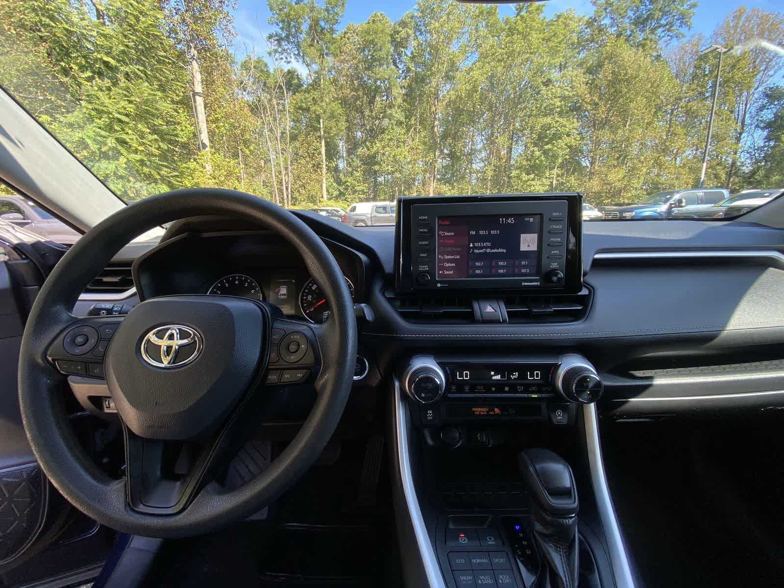 Thumbnail: 2021 Toyota RAV4 - 18